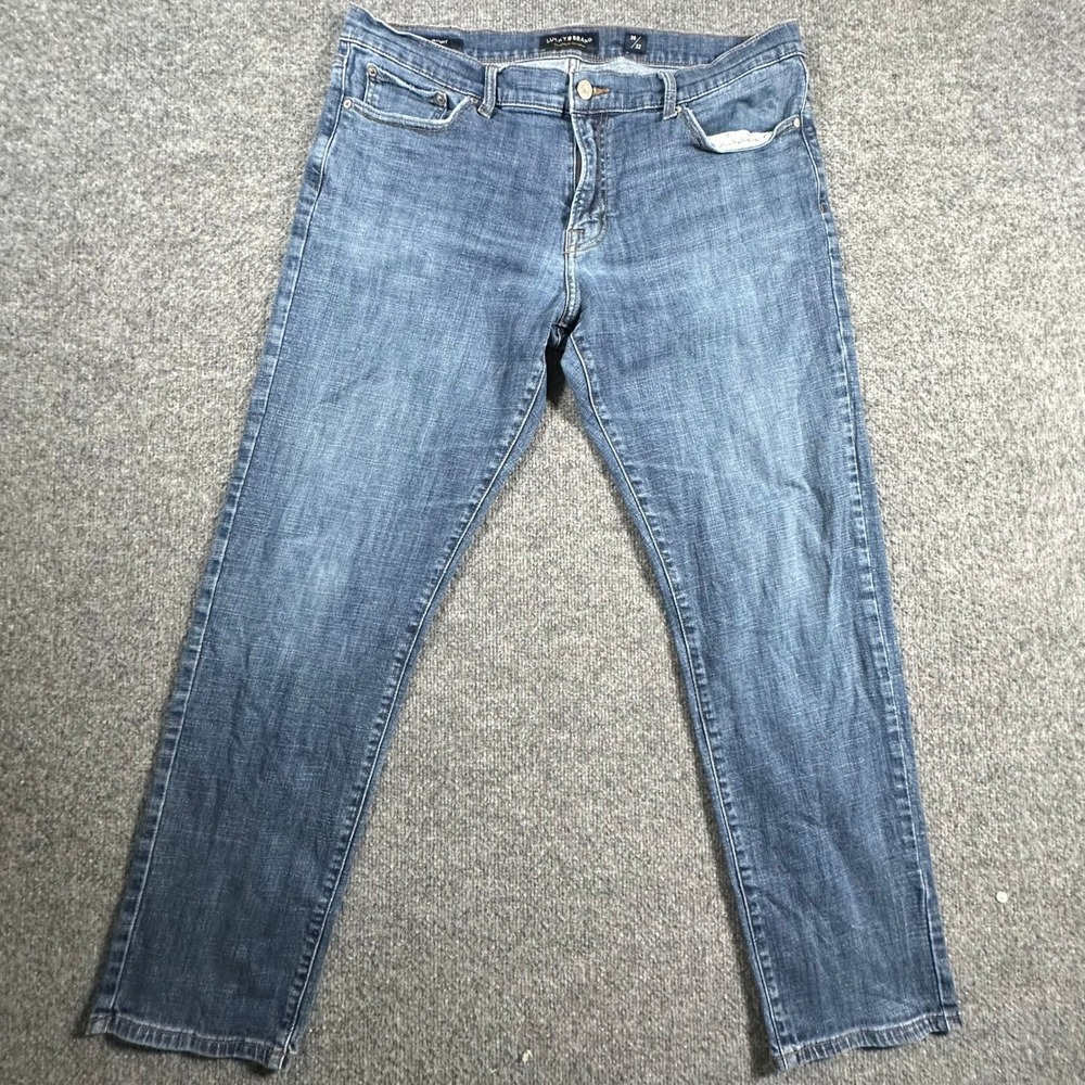 Lucky Brand Jeans Mens Size 38x32 Blue 221 Straight Leg Medium Wash Denim